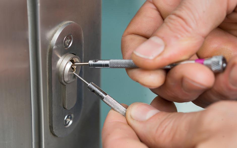 service serrurier prix changement serrure Mantes-la-Jolie